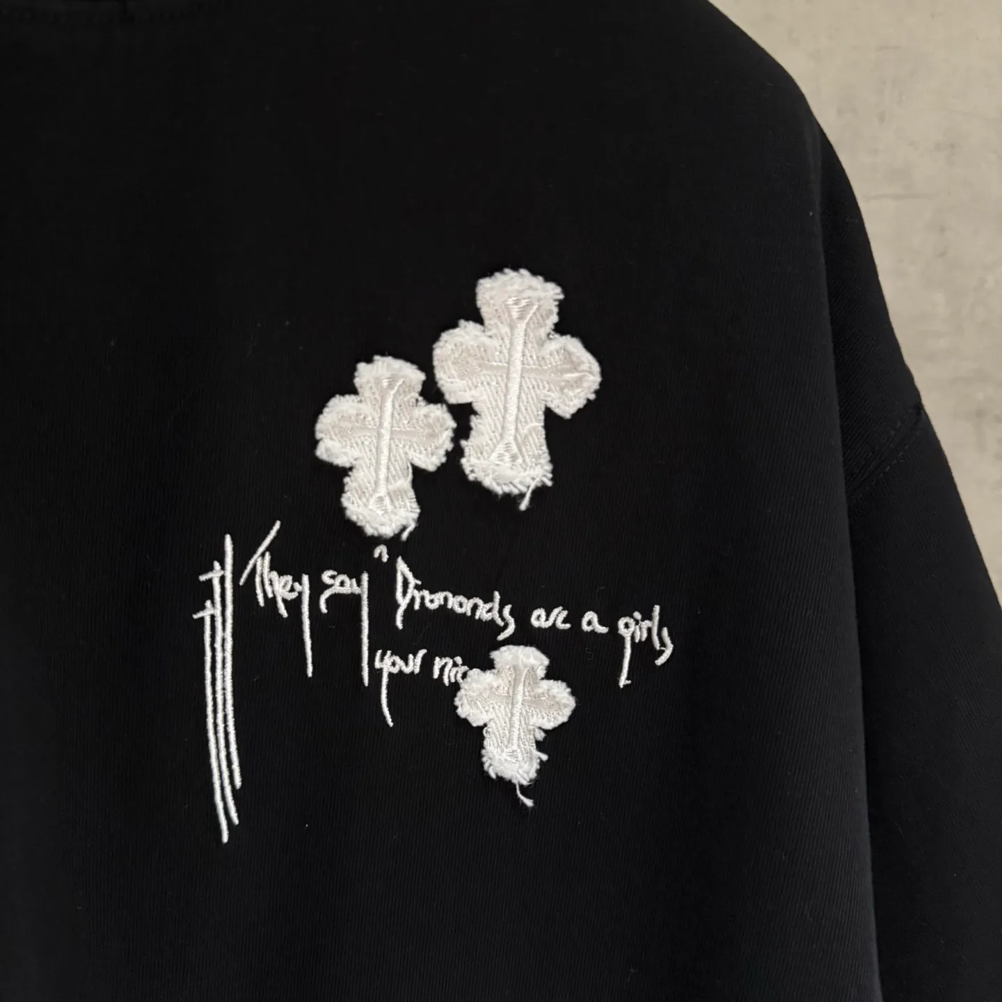 【 Quality】CH New Arrival T Black White 2 Size：M-2x